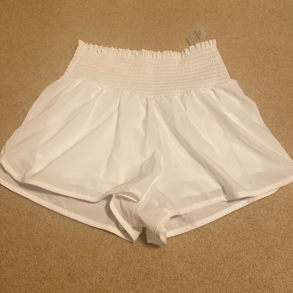 Aerie Offline White Running Shorts Size M NWT